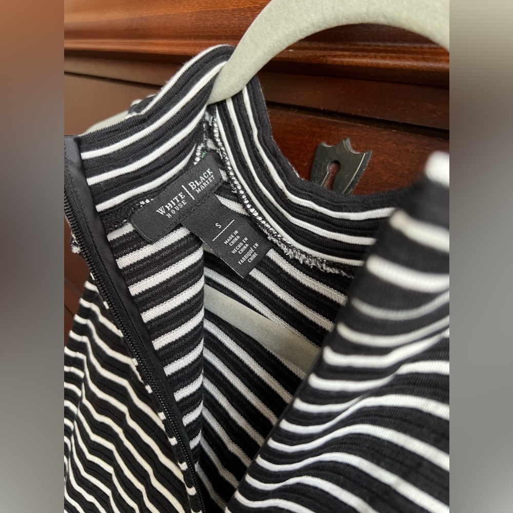 White House Black Market Tank Top - Picture 4 of 9